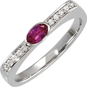 14K Gold Oval Amethyst and Diamond Accented Ring