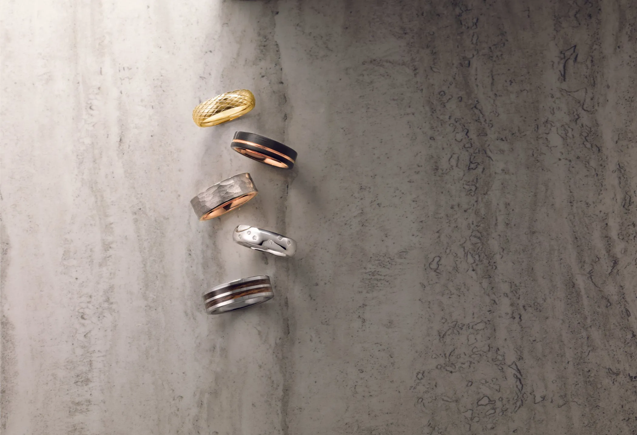 18K Yellow Gold PVD 6 mm Hammered Texture Tungsten Band