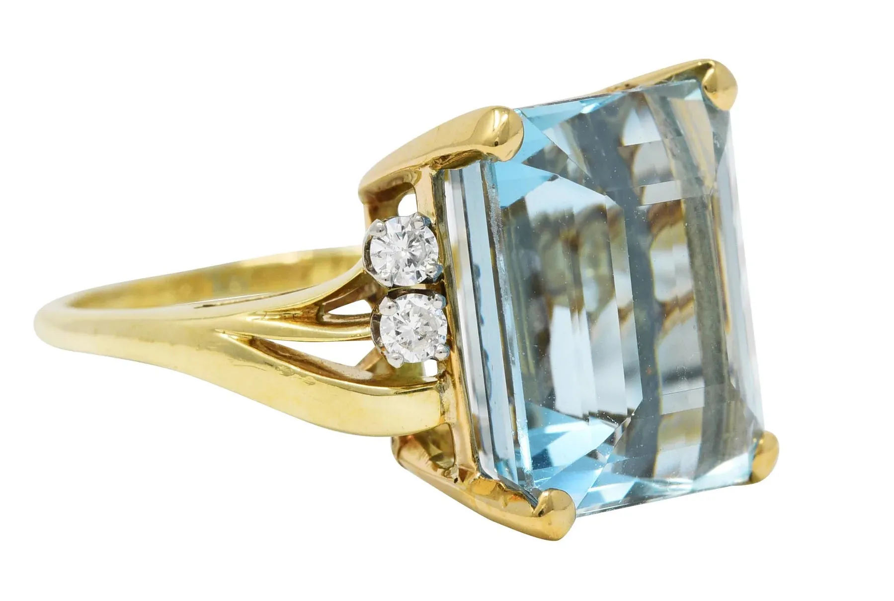 1940'S J.E. CALDWELL RETRO 10.15 AQUAMARINE DIAMOND 14 KARAT TWO-TONE COCKTAIL RING