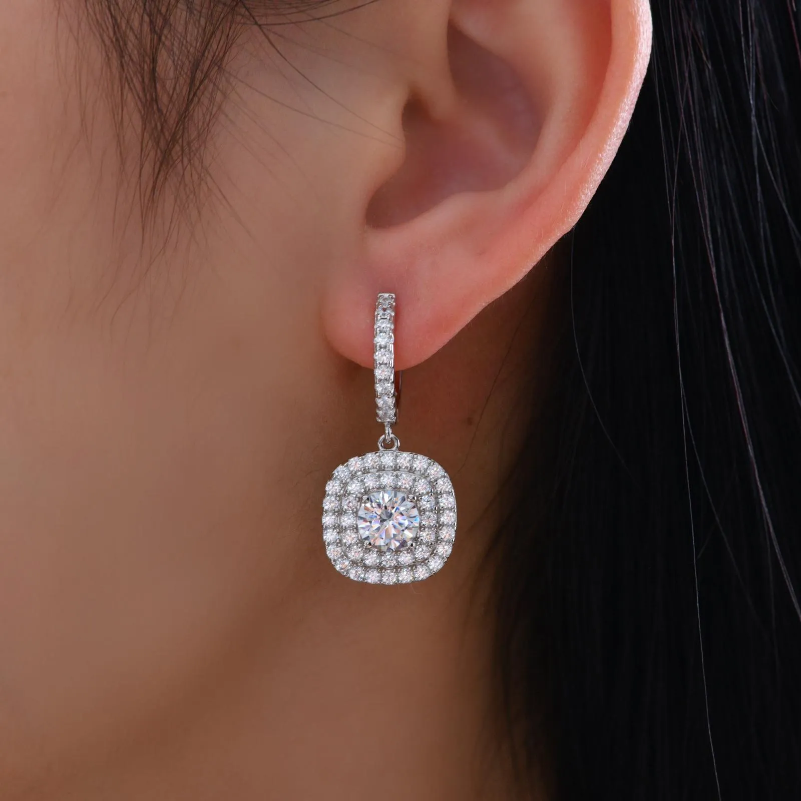 Almost Famous 2.50 Carats Huggie Earrings