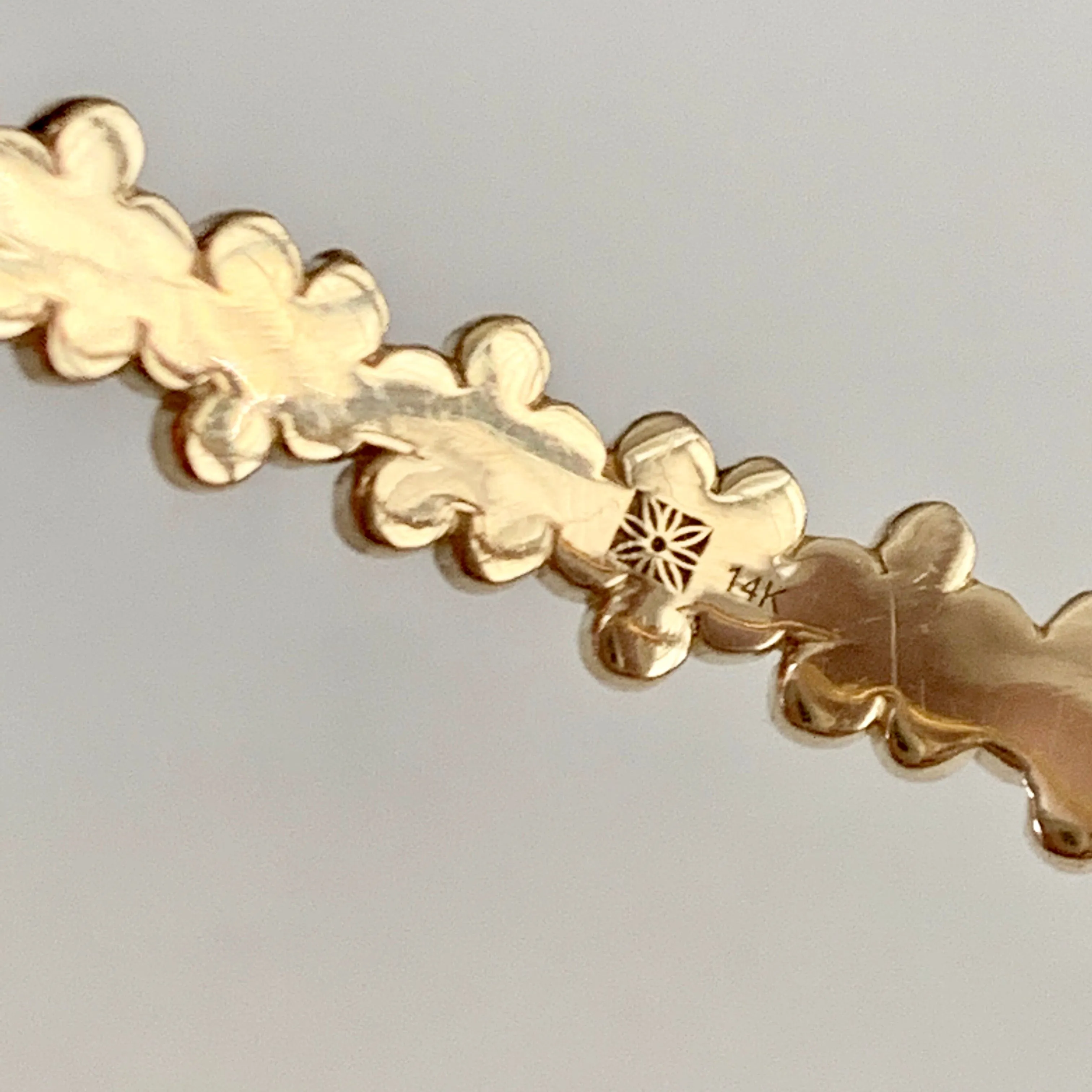 Buttercup Flower Hinged Bangle