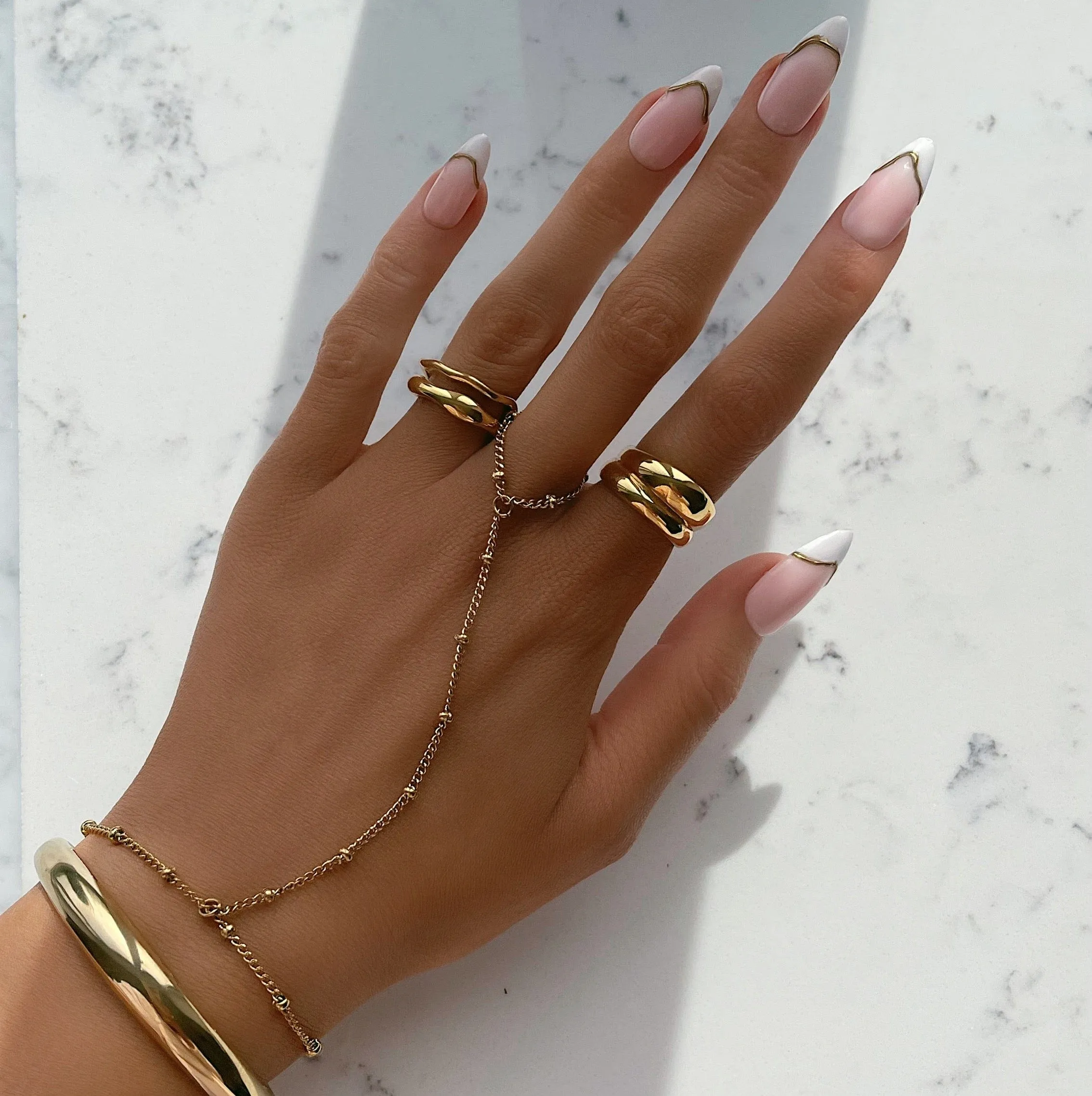 Cate Hand Chain Bracelet