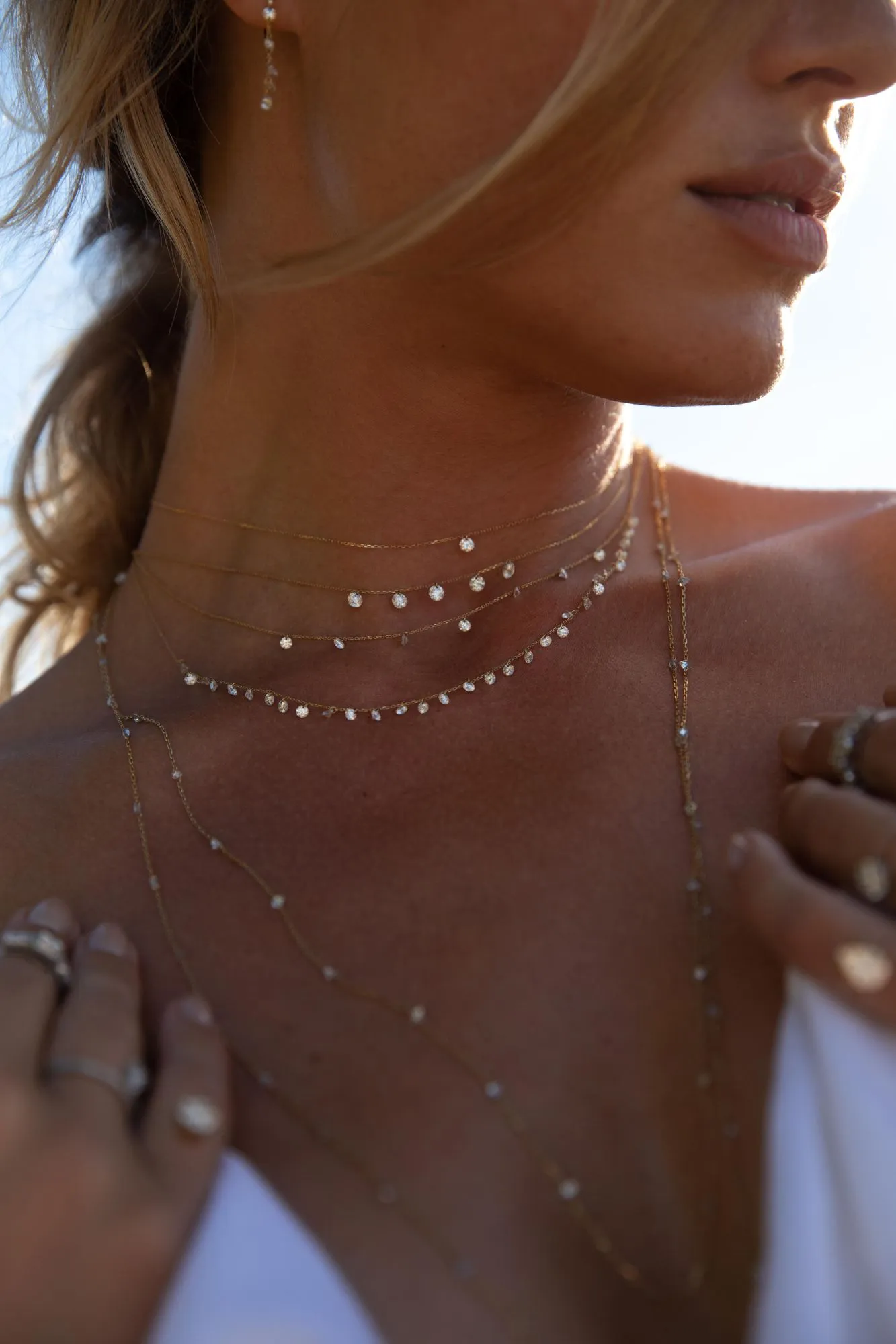 Dana?? hanging 18K Gold, Whitegold or Rosegold Necklace w. 7 Diamonds