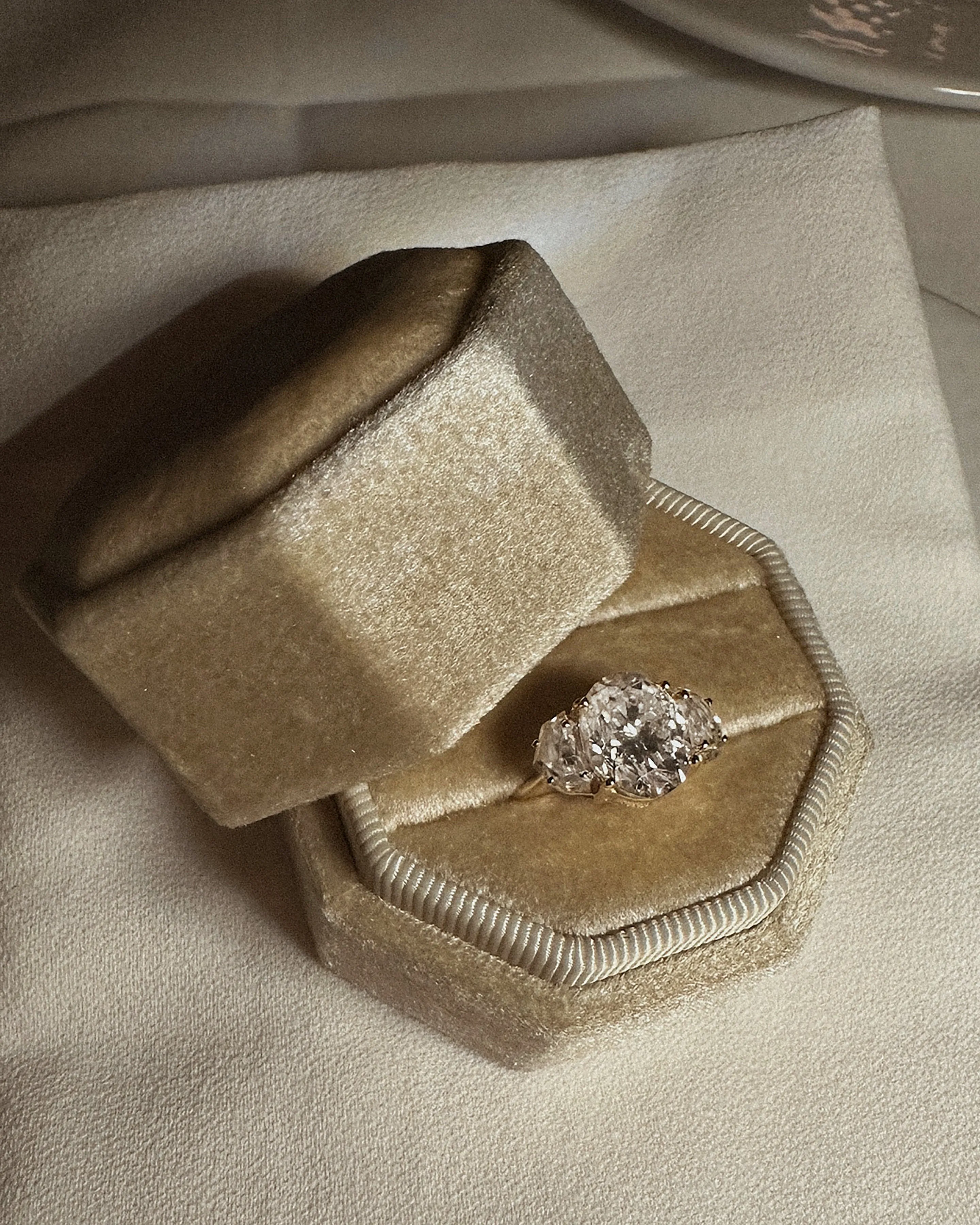 Epaulette Bold Ring