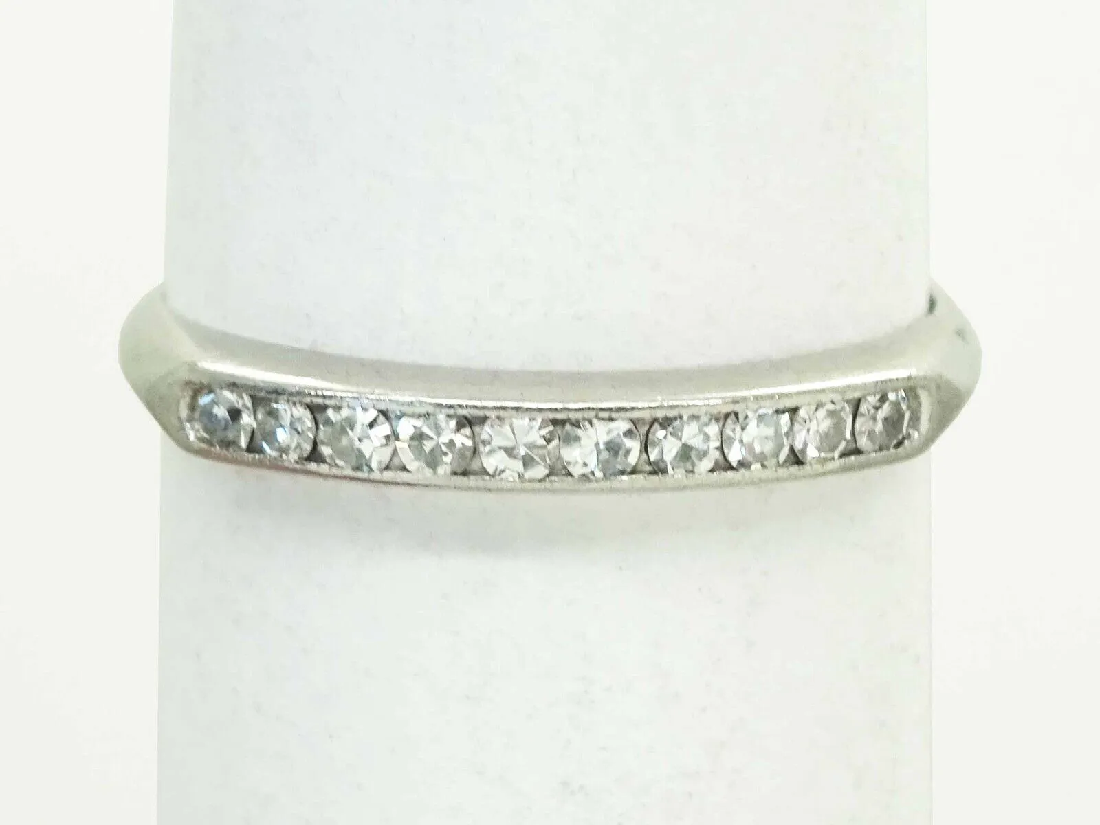 Estate 0.25ct tw Channel Natural Diamond Platinum Band Ring Size 5.5