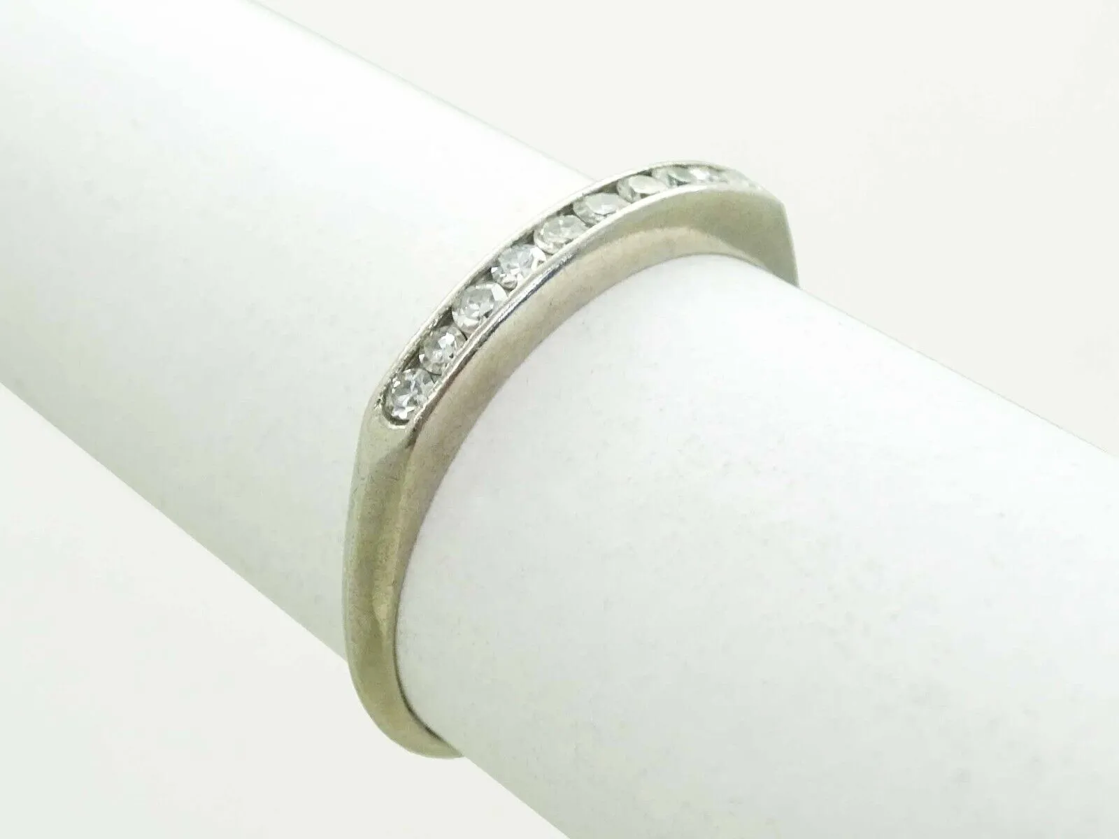Estate 0.25ct tw Channel Natural Diamond Platinum Band Ring Size 5.5
