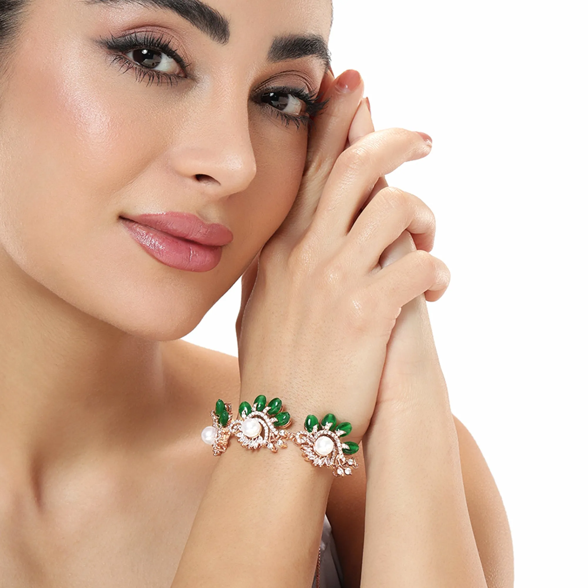 Estele Rosegold Plated Floral-Inspired Green Beaded Adjustable Varya Bracelet|A Graceful Accessory for Modern Women