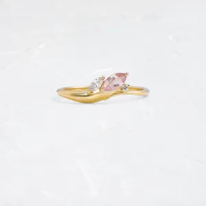 Grand Cresting Ring - Pink