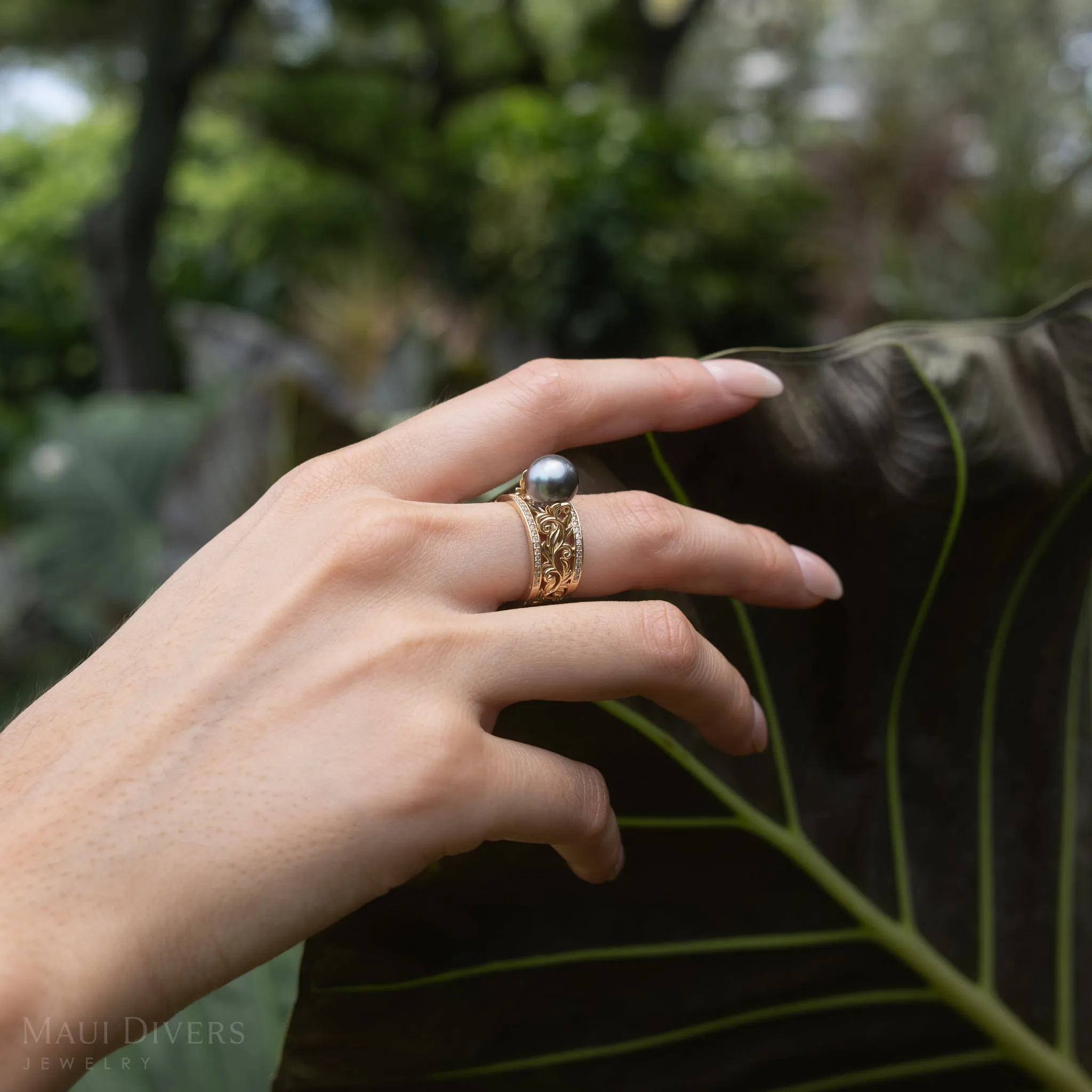 Living Heirloom Tahitian Black Pearl Ring in Gold with Diamonds - 10mm