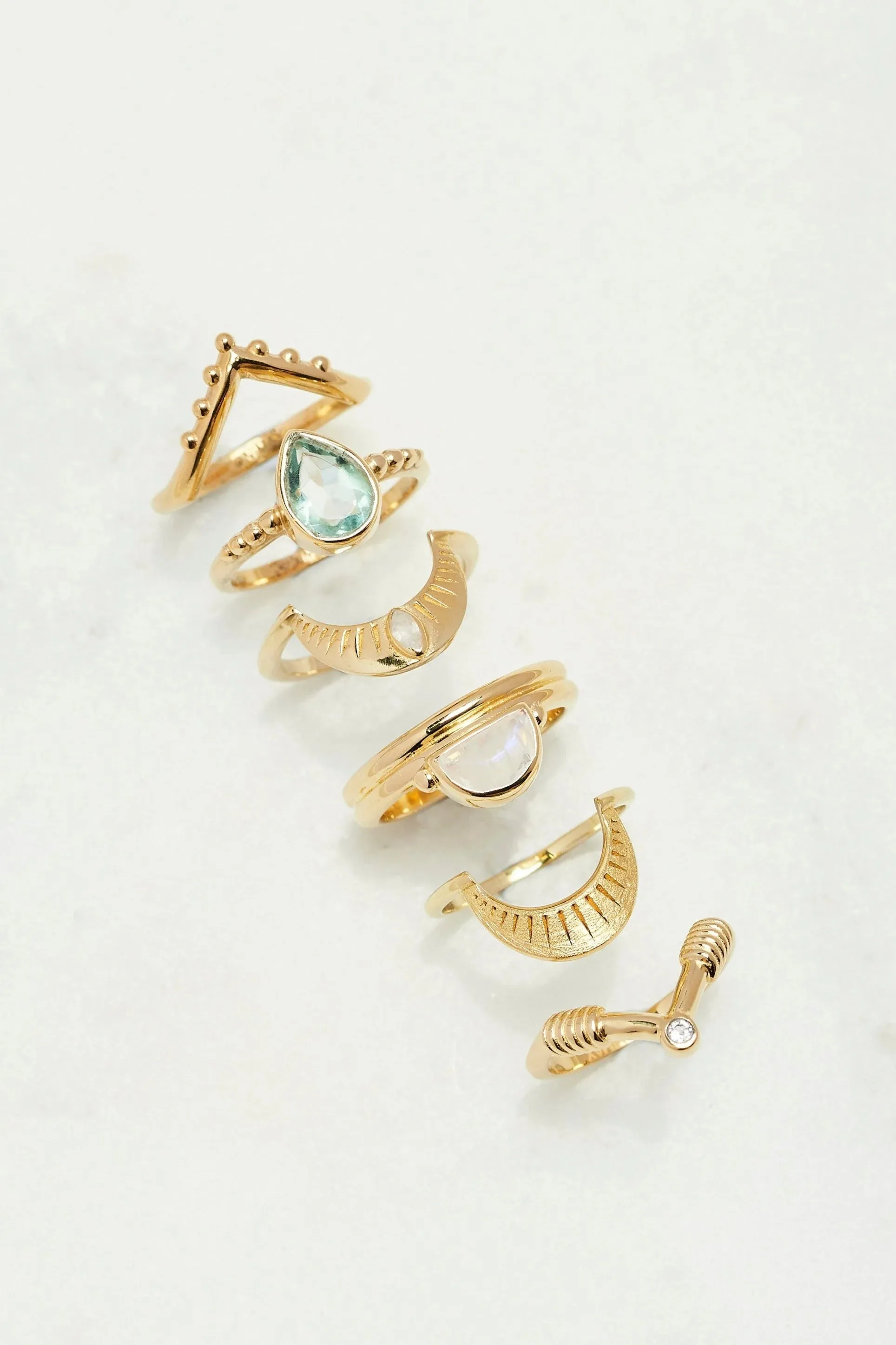 Lune Moonstone Gold Stacker