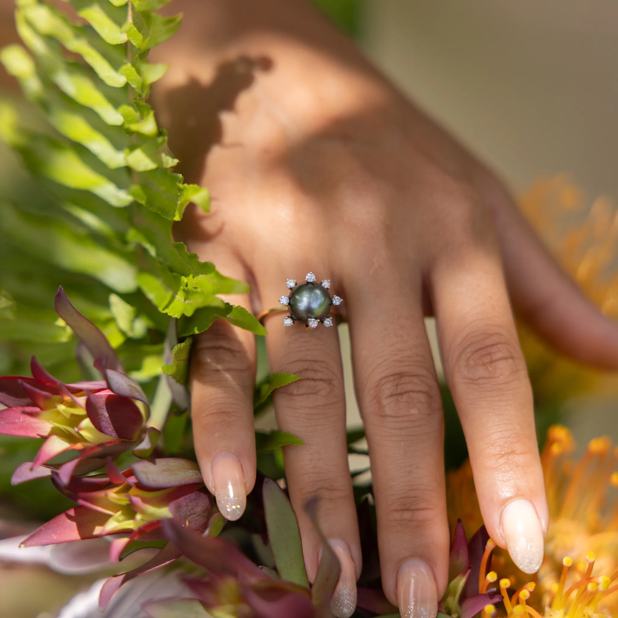 Protea Tahitian Black Pearl Ring in Gold with Diamonds - 10-11mm