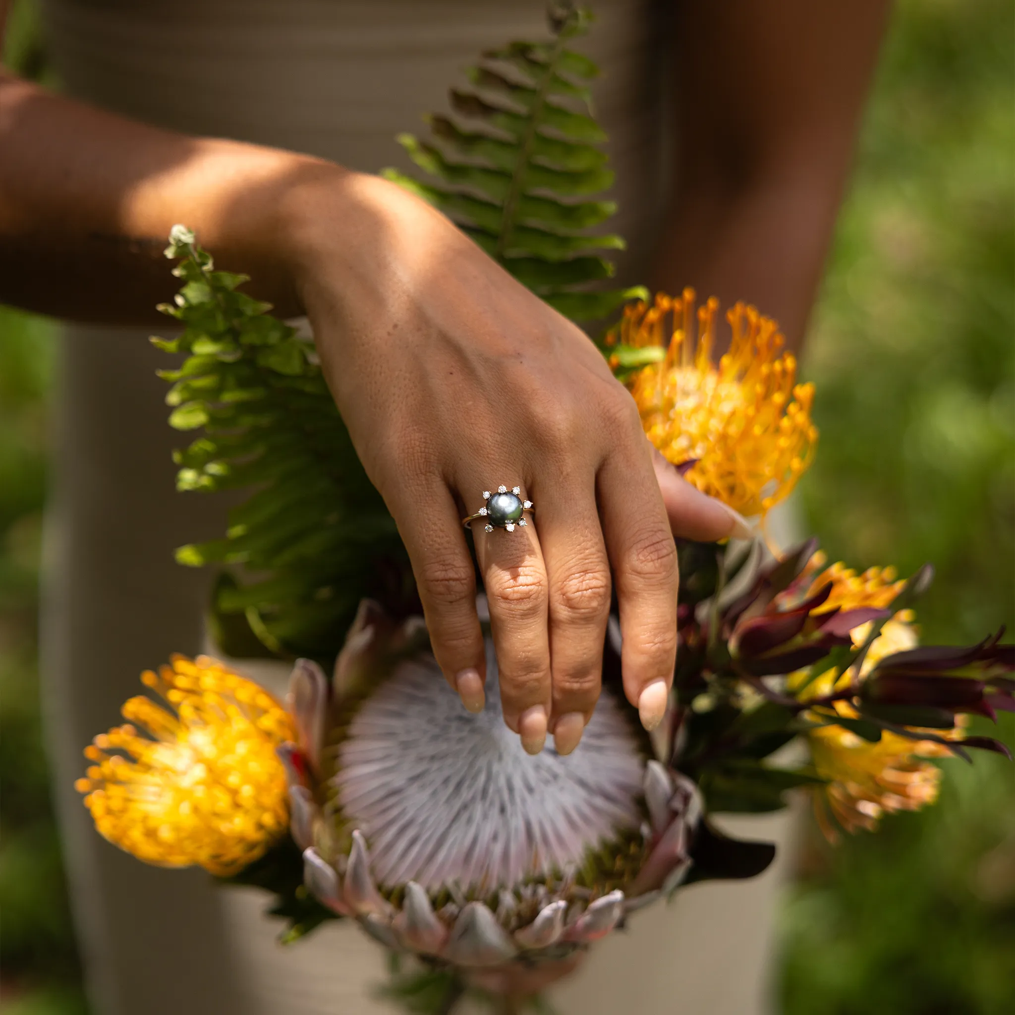 Protea Tahitian Black Pearl Ring in Gold with Diamonds - 10-11mm