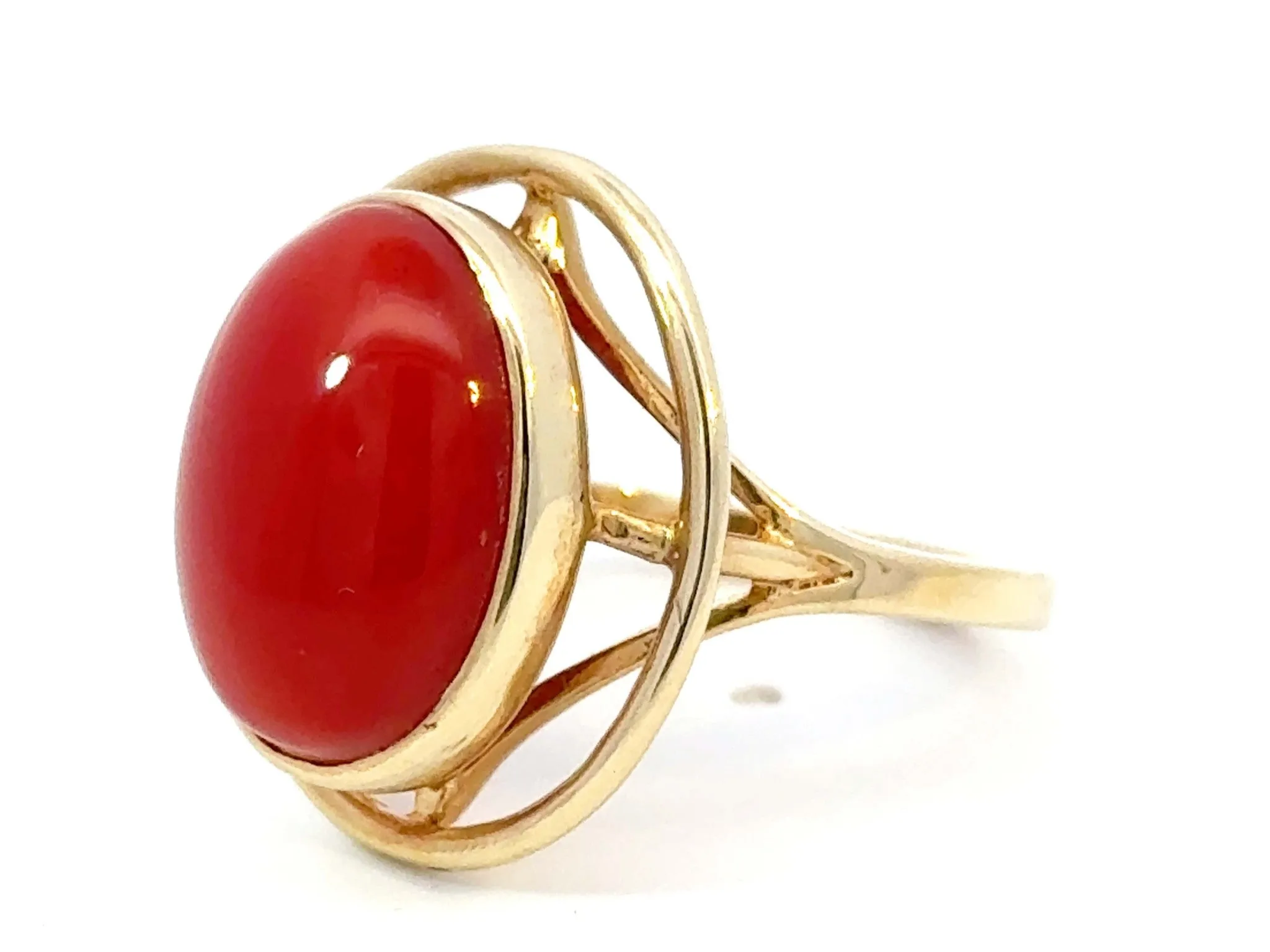 Red Aka Coral Cabochon Ring 14k Yellow Gold