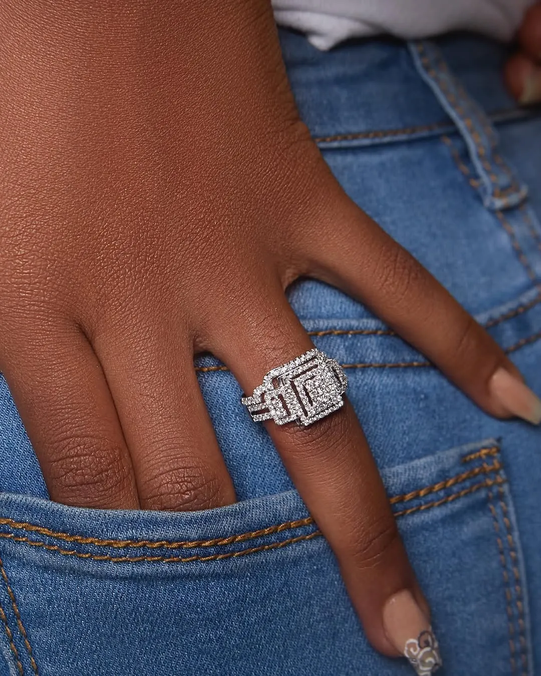 Regina Radiant Cut Natural Diamond Cluster Bride Set in 18K Gold