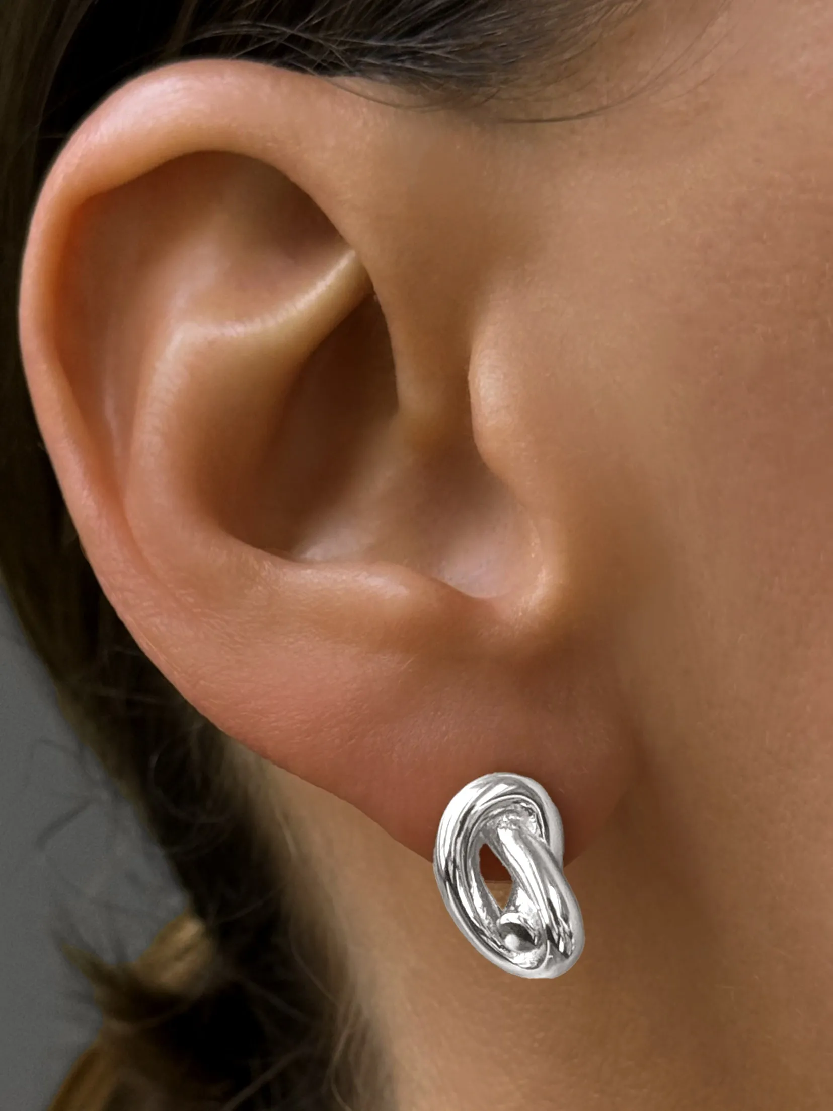Rhodium plated 925 silver earrings