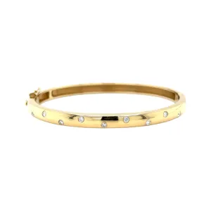 Round Edge Scatter Diamond Bangle