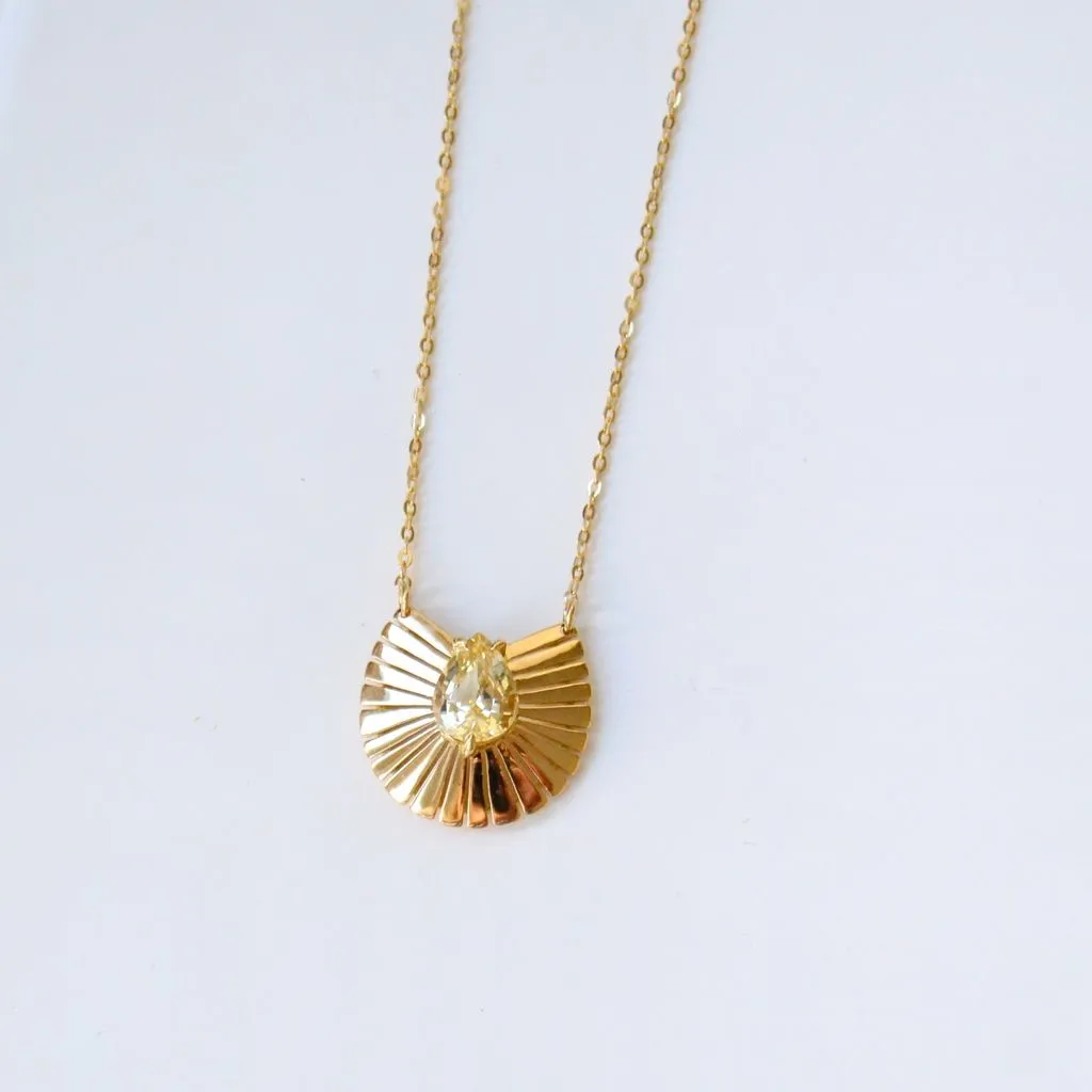 Signe 18K Gold Necklace w. Sapphire
