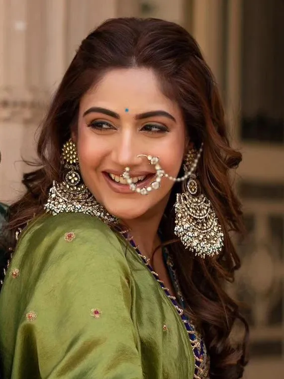 Surbhi Jyoti in Green Color Gold Plated Jadau Kundan Earrings - ME1208Y