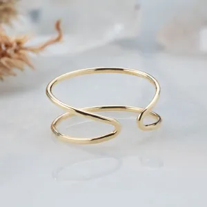 The Arrow Ring | Yellow, Rose, White or Sterling Silver